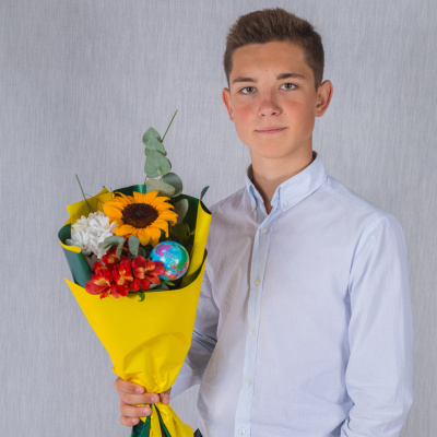 Школьный букет с подсолнухом и глобусом "Встреча" N 37966