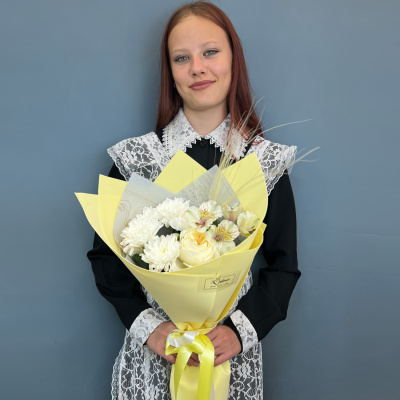 Букет комплимент с белой розой, альстромерией с сухоцветом Арт 14886-бел